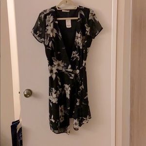 NEW- Le Lis wrap dress